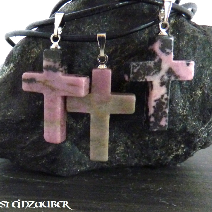 Kreuz aus Rhodonit