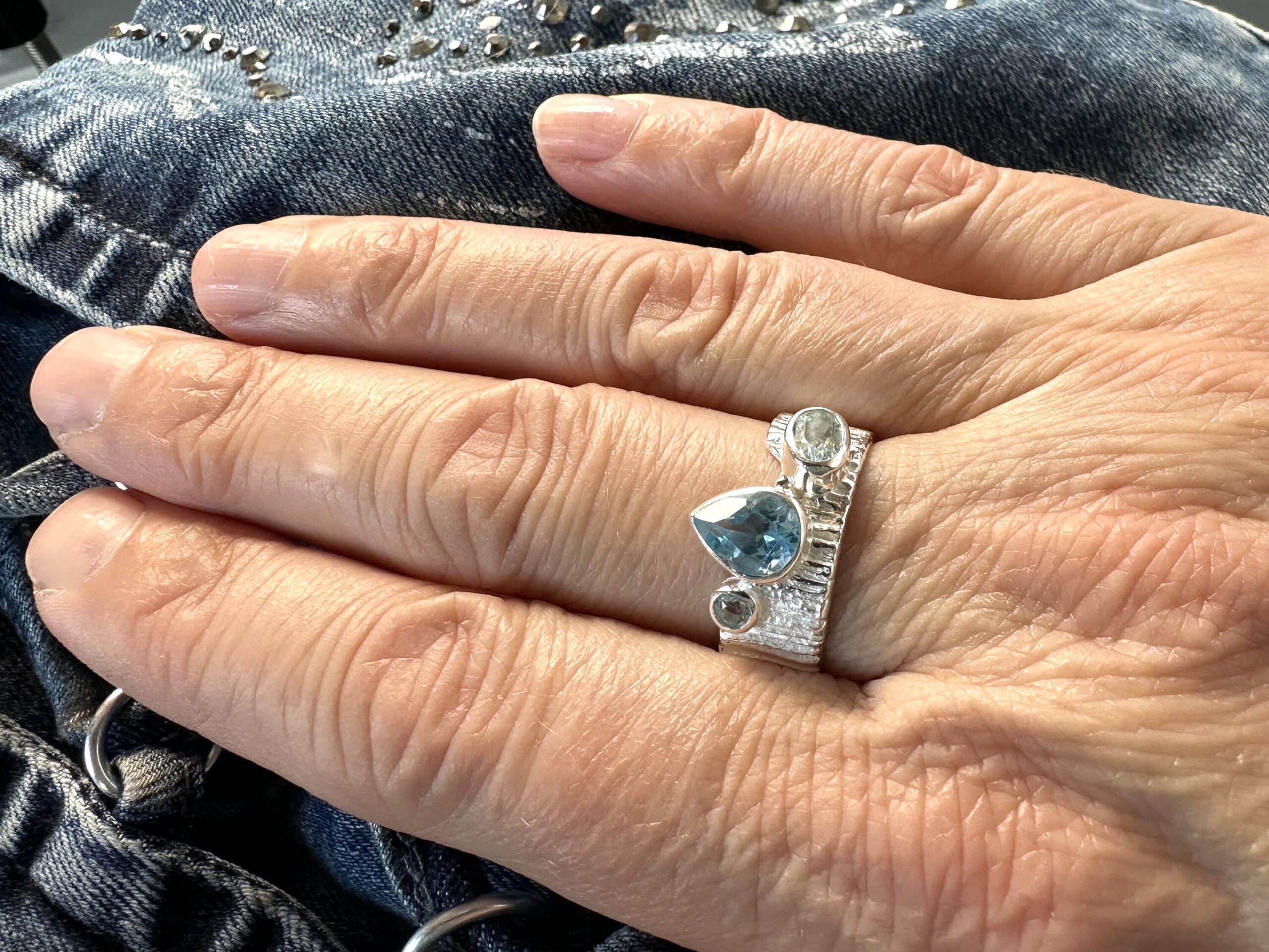 Ring Blau Topas facettiert Sterlingsilber