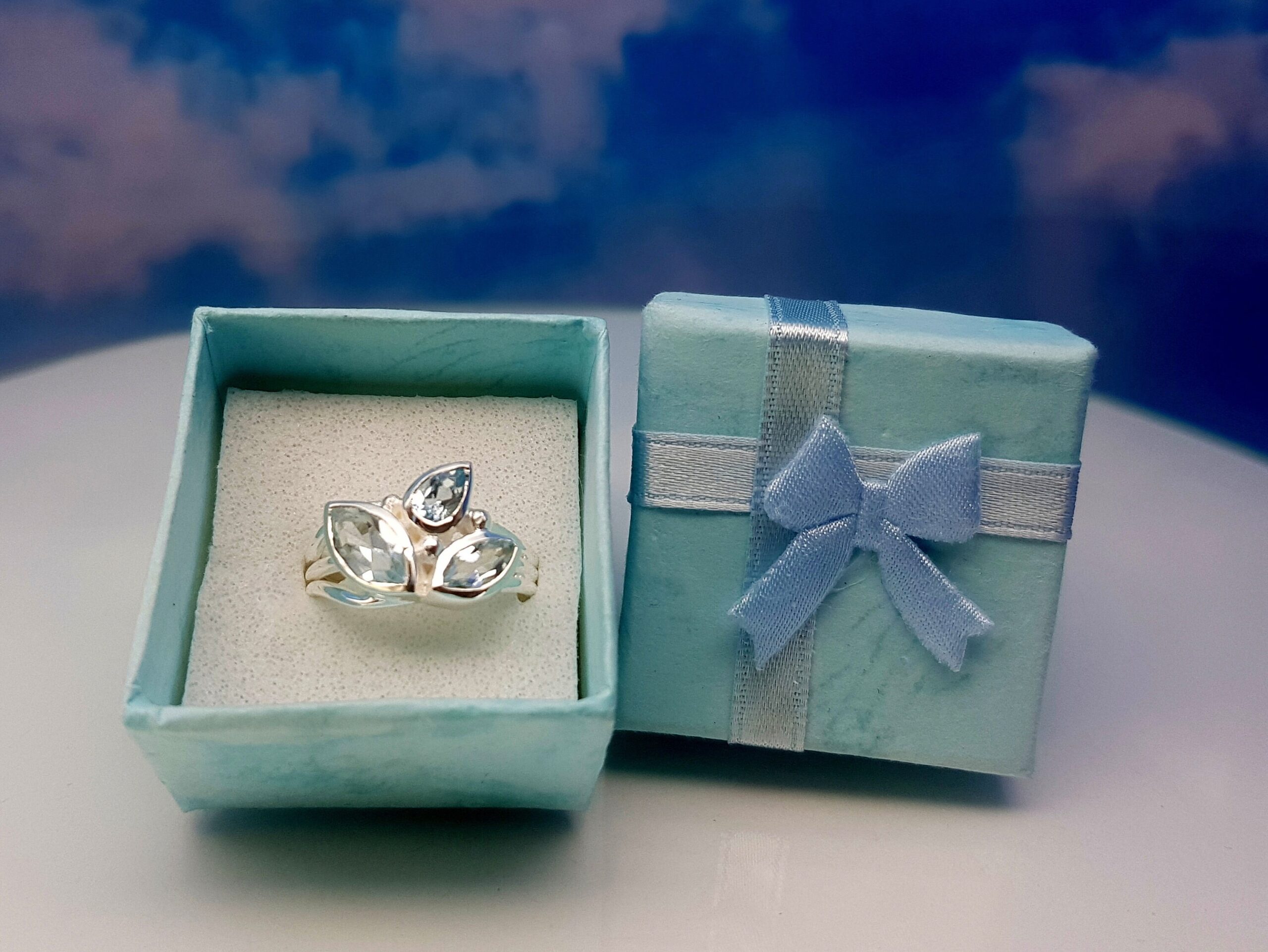 Ring Blau Topas facettiert Sterlingsilber
