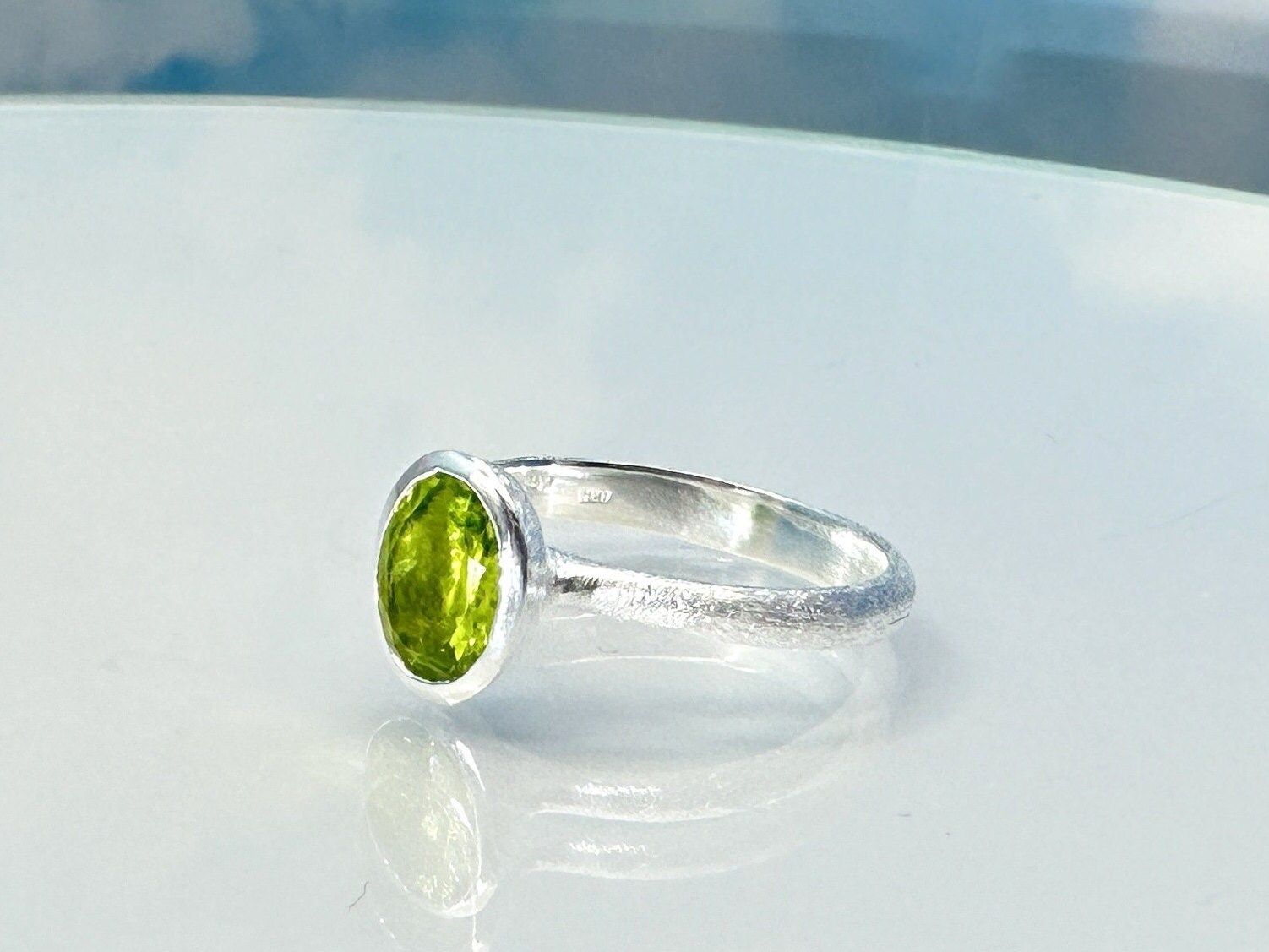 Ring echter Peridot facettiert 925 Silber